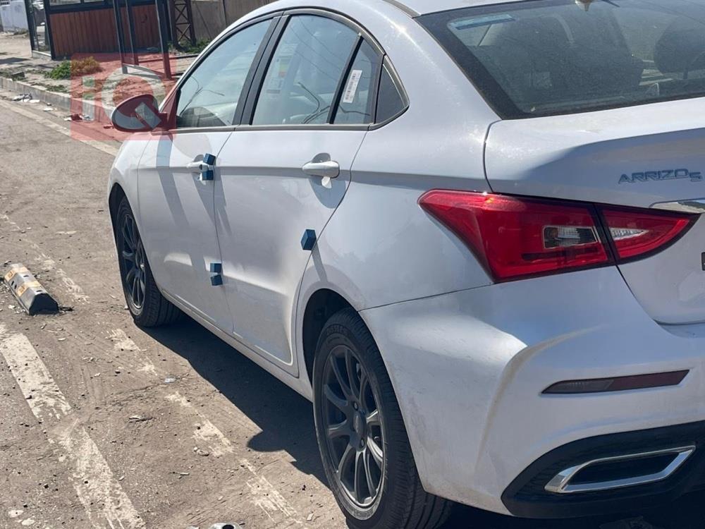 شيري أريزو 5